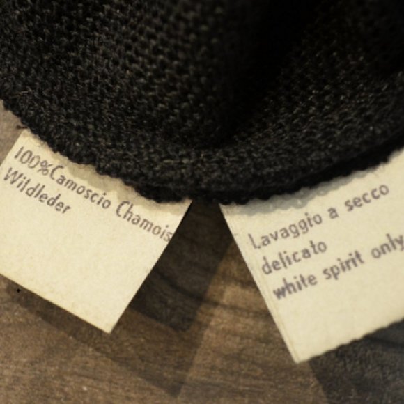 GIANFRANCO FERRE Vintage V Notched Sweep Pullover - Picture 6 of 7